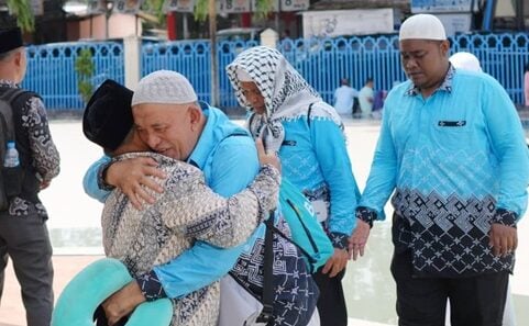 عودة من الأرض المقدسة، استقبال مؤثر وتقليد البيوسيجويك لـ 68 حاجاً من سابانغ