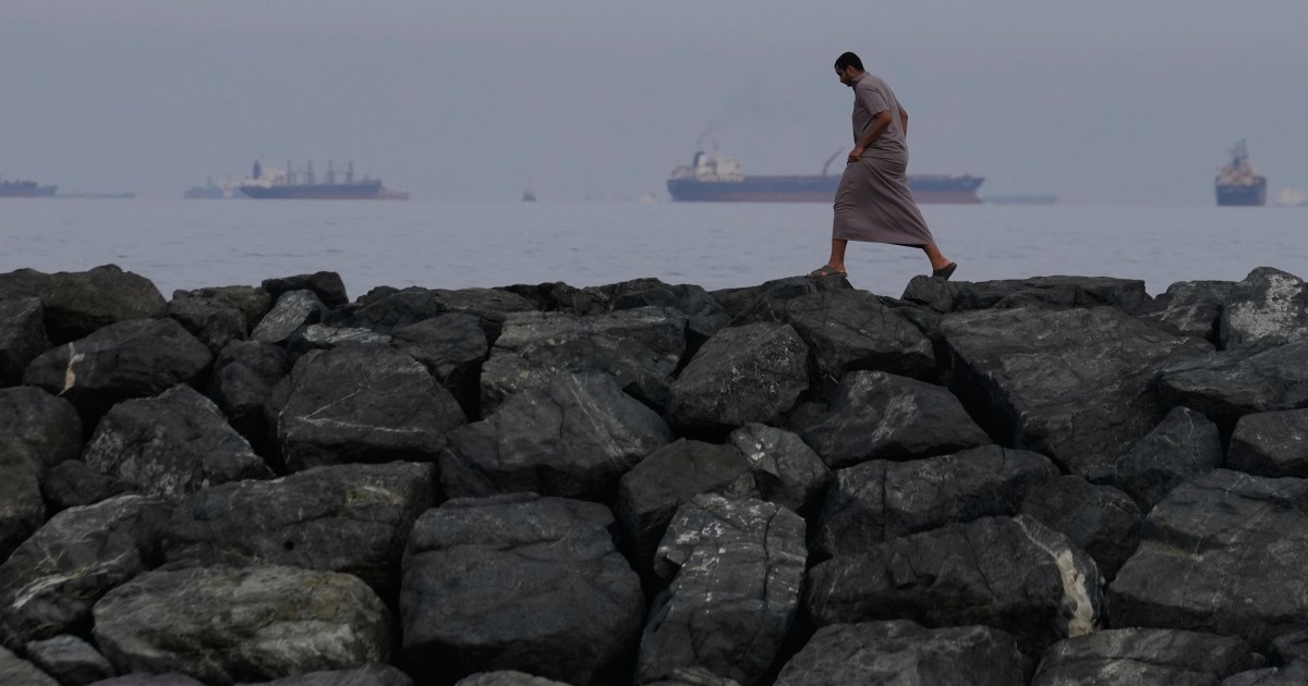 Menantang Dominasi Dolar: Langkah Strategis Iran dan China di Selat Hormuz