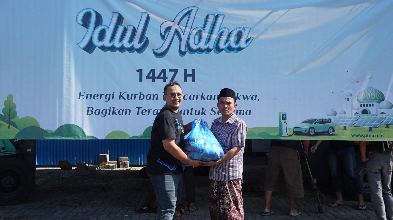 PLN UP3 Pasuruan 5 bosh qoramol so‘ydi, mehr va birdamlik ifodasi