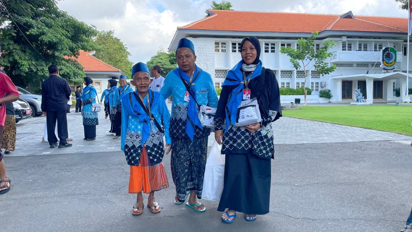144 Banyuwangi Hajj Candidates Deemed High Risk