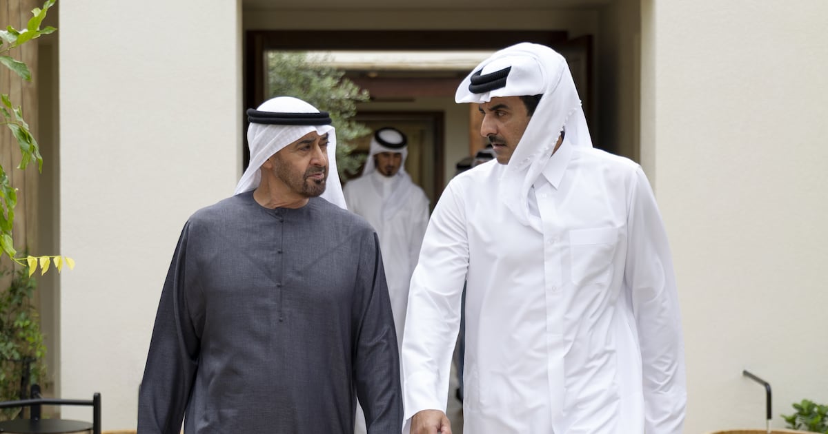 Presiden Sheikh Mohamed Temui Emir Qatar dalam Kunjungannya ke UAE