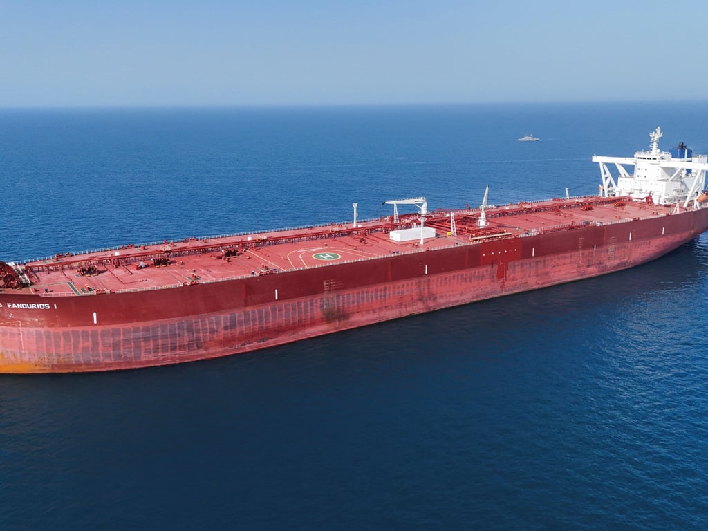 Harga minyak merudum krisis Hormuz berterusan