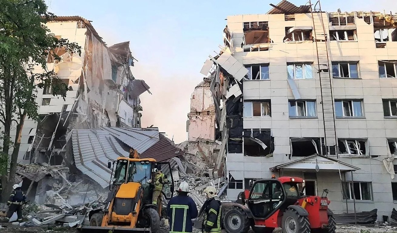 Russia menyebut serangan Ukraina di Luhansk yang diduduki sebagai 'kejahatan mengerikan'