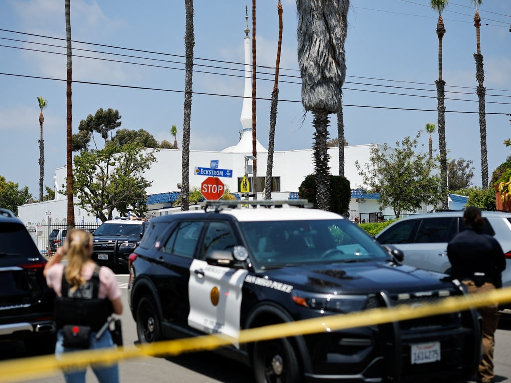 San Dieqo İslam mərkəzində silahlılar 3 nəfəri öldürdü, nifrət cinayəti şübhəsi var