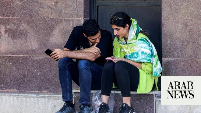 Iran Kendurkan Kekangan Internet untuk Bisnis saat Pemadaman Masuk Bulan Ketiga