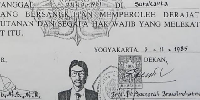 Publik Sangat Ingin Tahu soal Asli atau Palsu Ijazah Jokowi