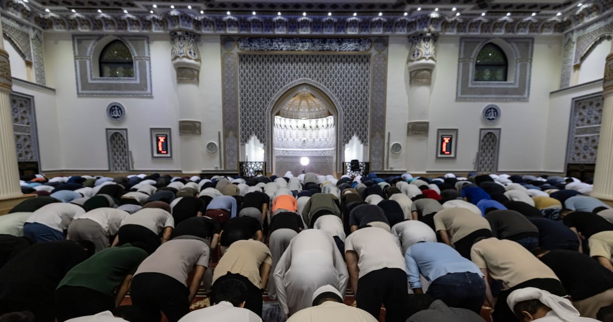 Eid Al Fitr prayers to be held indoors in UAE to ensure safety
