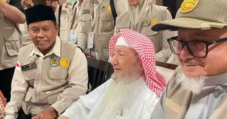 Dana Wakaf Baitul Asyi 220 Tahun Disalurkan kepada Jemaah Haji dari Aceh