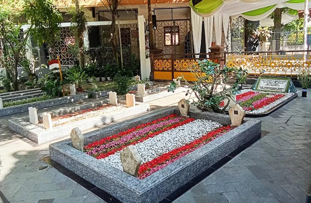 Peserta Muktamar NU Mau Ziarah, Makam Masyayikh Tebuireng Jombang Buka 24 Jam