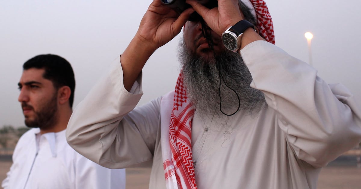 Дата начала Ид аль-Фитр будет подтверждена в среду комитетом по наблюдению за Луной