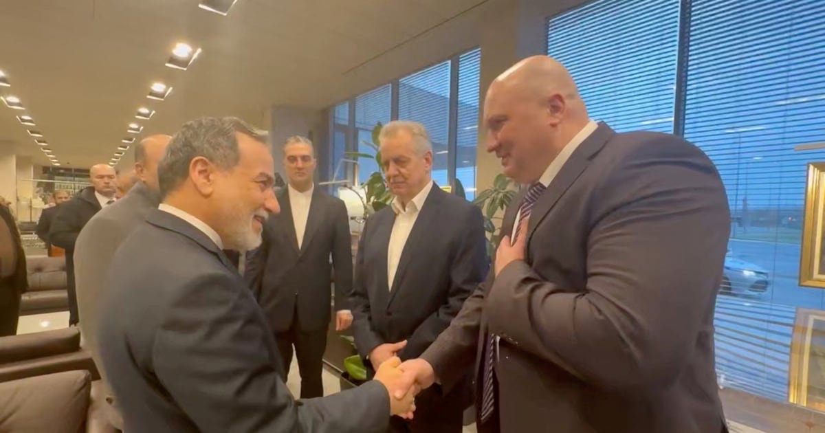 Иранның жоғарғы дипломаты Ресейде АҚШ-пен келіссөздер тоқтап қалған жағдайда кездесті