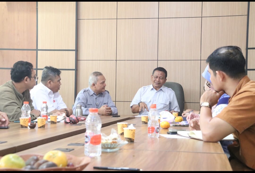 ब्रिन और अके बेसार डीकेपी पारंपरिक नमक फार्म विकास अनुसंधान का अध्ययन करते हैं