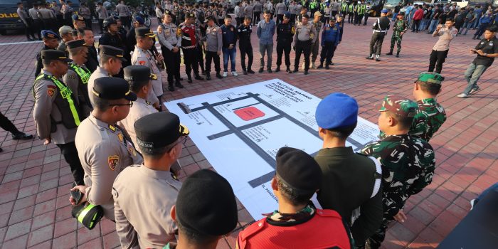 Безопасность Suroan Agung 2026 усилена, Polres Gresik призывает жителей соблюдать порядок