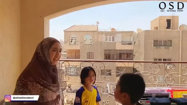 Оки Сетиана Деви получила угрозы после дачи показаний в качестве ключевого свидетеля по делу шейха Ахмада Аль-Мисри