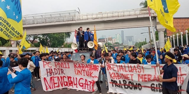 PMII DPR Binoni Qamal Qildi: Merah Putih Kabinetini Toʻliq Baholash