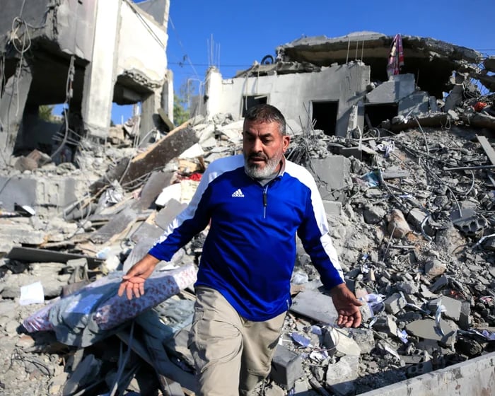 Israeli Airstrikes in Southern Lebanon Kill 11, Including Children
