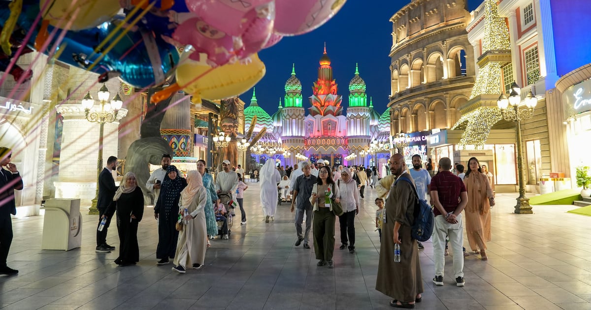 Снова открылся с изменениями и знакомыми лицами