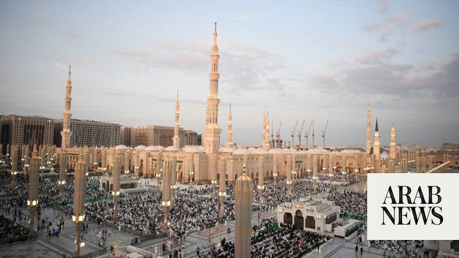 موسوعة جديدة تتتبع التطور المعماري لمسجد النبي