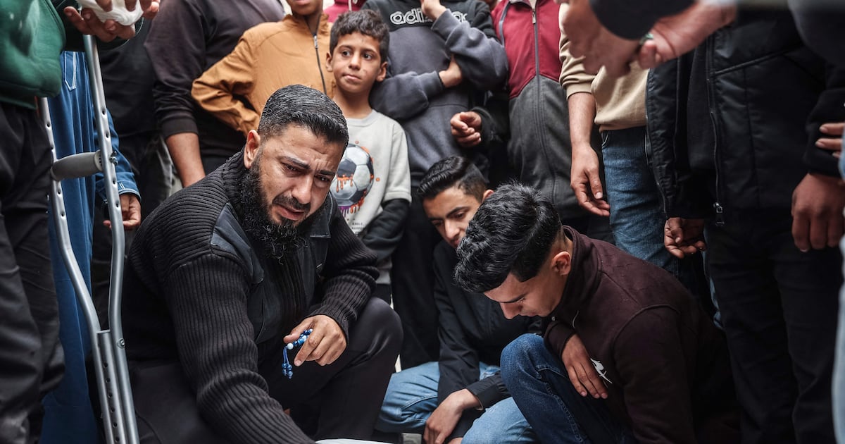 مسؤولة فلسطينية تحذر: تركيز العالم على إيران يزيد أزمة غزة سوءًا