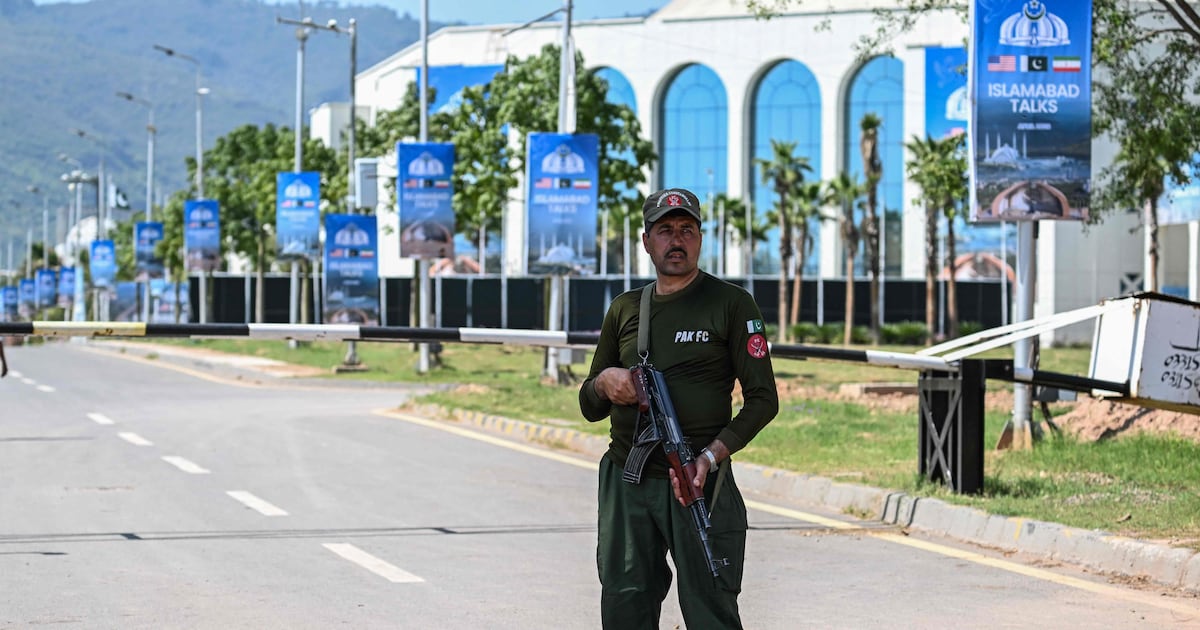 US-Iran Ceasefire Talks Resume Amid Tensions