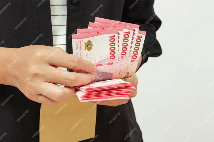 Rupiah berçû ser 17.386 Rupî bo Her Dolarê Dewletên Yekbûyî yên Amerîkayê di Nav Bêbiryarîya Cîhanî de