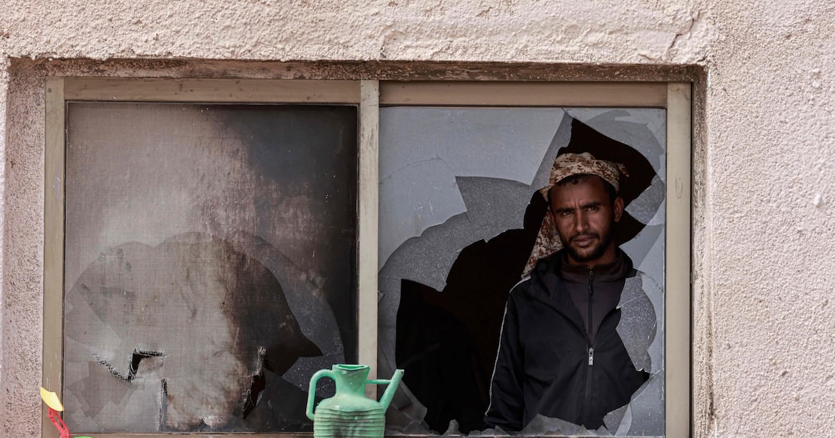 Isroyl 34 ta yangi Gʻarbiy Sohil aholi punktlarini rekord darajada shoshilinch tasdiqladi va anneksiya va harbiy muammolarni keltirib chiqardi, ammo AQSh reaktsiyasidan qochish uchun uni maxfiy saqladi.