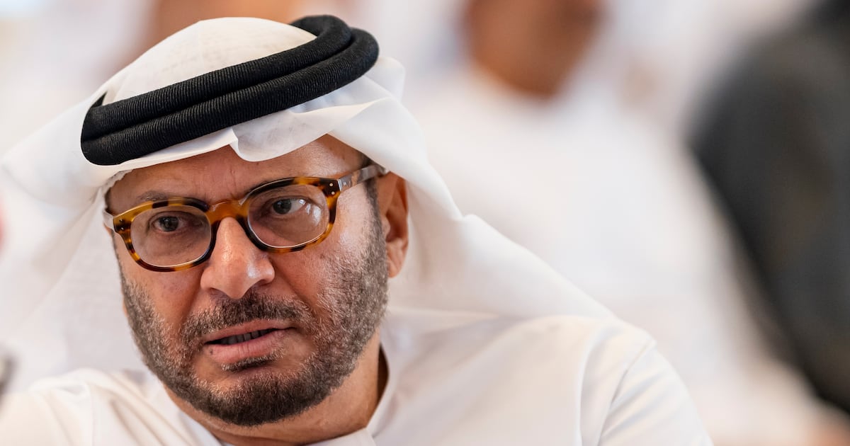 Intisari Penasihat Diplomatik UAE tentang Ketegangan AS-Iran