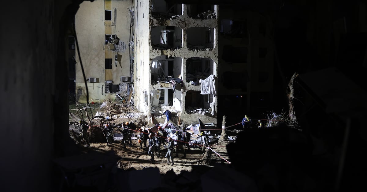 Iran's missile strike raises regional tensions