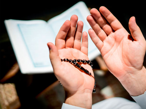 په سپیڅلي روژه میاشت کې د وېرې او هیلا یوځای کېدل