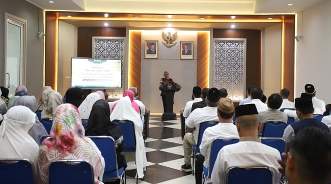 Jami'ar Syiah Kuala ta Saki Jama'ar Haji 70 da suka fito Daga Ma'aikatan Ilmi da Gudanarwa a Hukuma