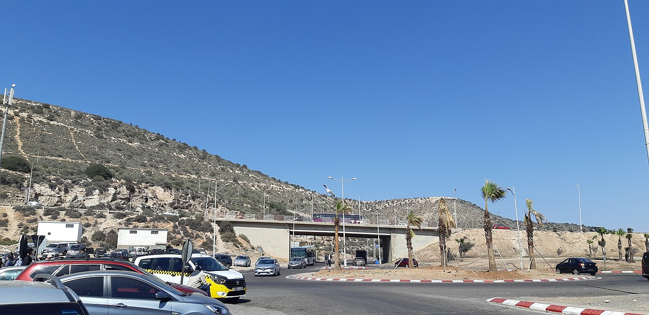شاطئ أنزا (آثار أقدام الديناصورات)