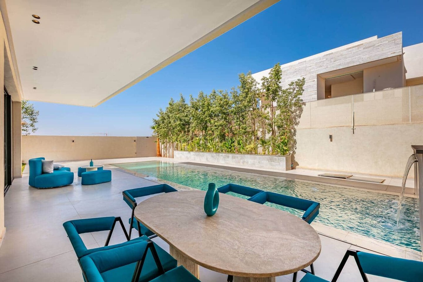 Villa Aura
