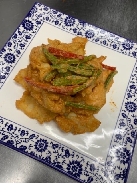 135. Crispy Golden Fish Filet 金沙鱼片