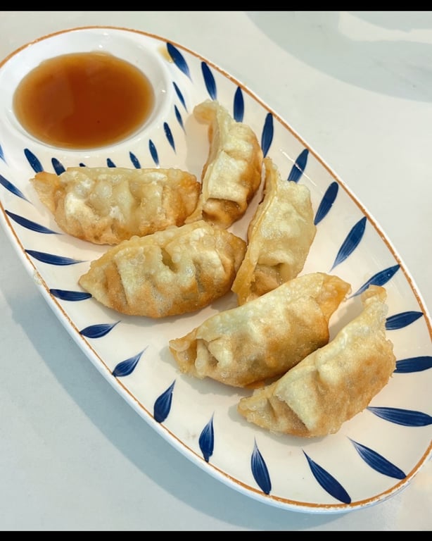 A9. 锅贴 Fried Pot Sticker (6)