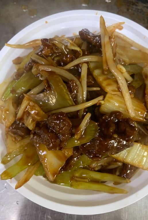 36. Beef Chow Mein 牛肉炒面