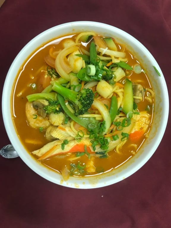 House Special Noodles Soup