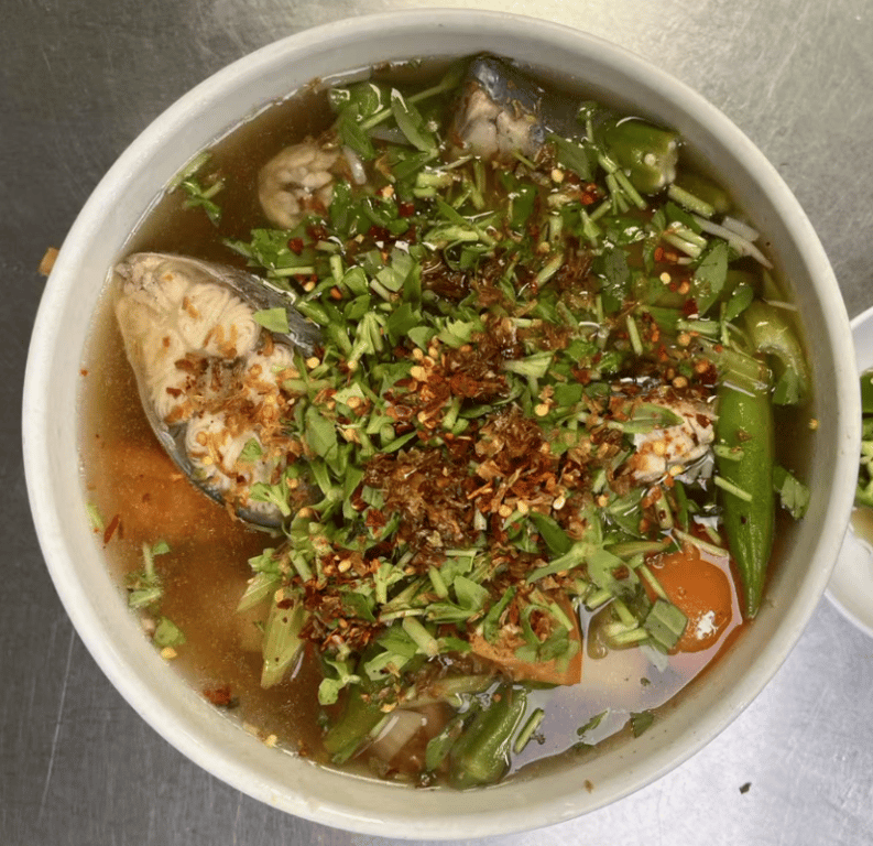 333. Vietnamese Sweet & Sour Catfish Soup