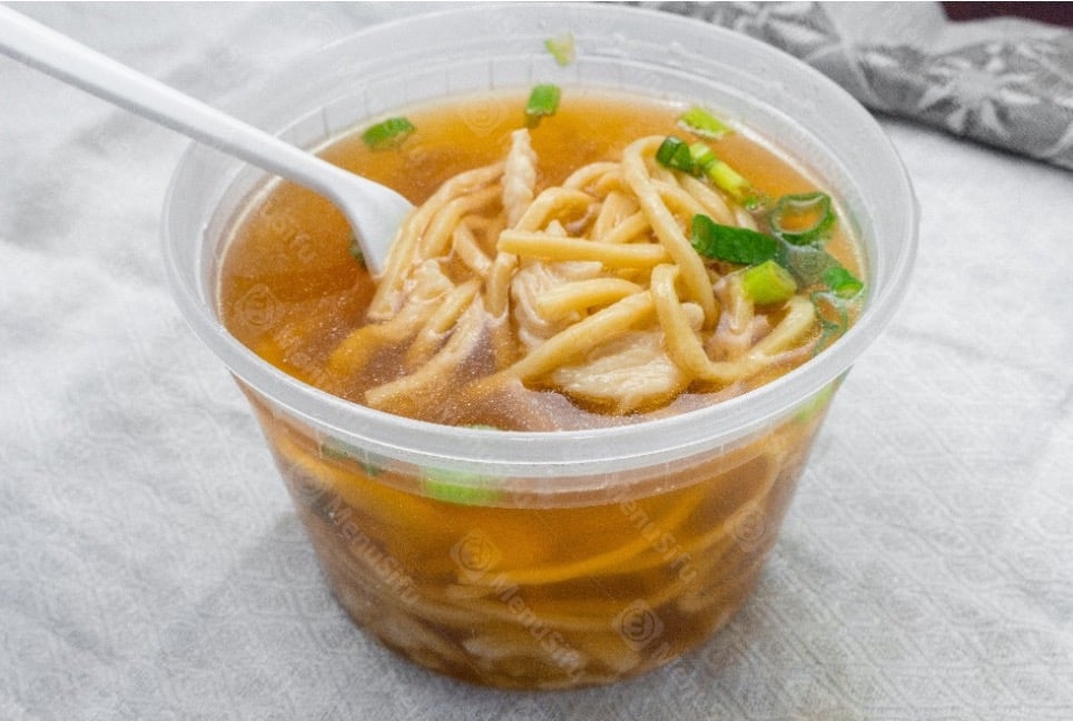 鸡面汤 <br> Chicken Noodle Soup