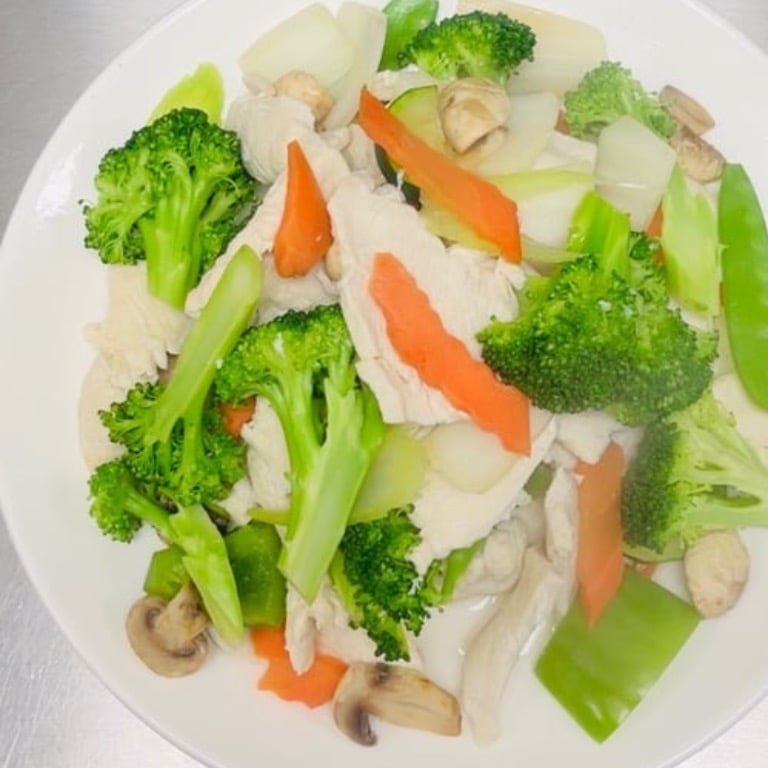118. Steamed Mixed Vegetables w. Chicken