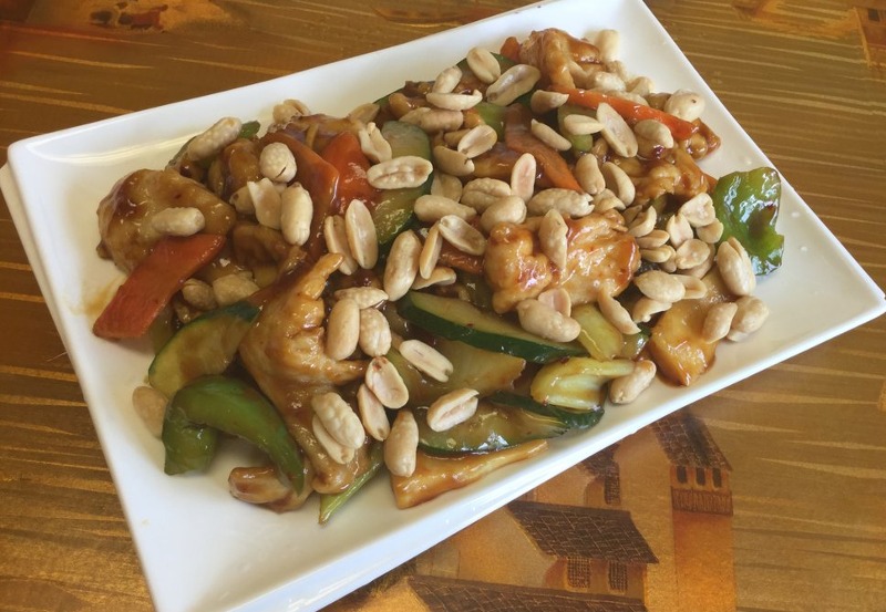 L5. Kung Po Chicken w. Pea Nuts 宫保鸡丁