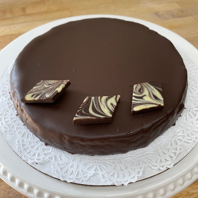 Chocolate Regal Cake Image