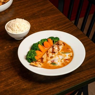 Salmon Panang Curry 潘南三文鱼咖喱
