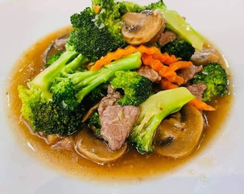 Wok Stir-Fried with Broccoli in Oyster Sauce