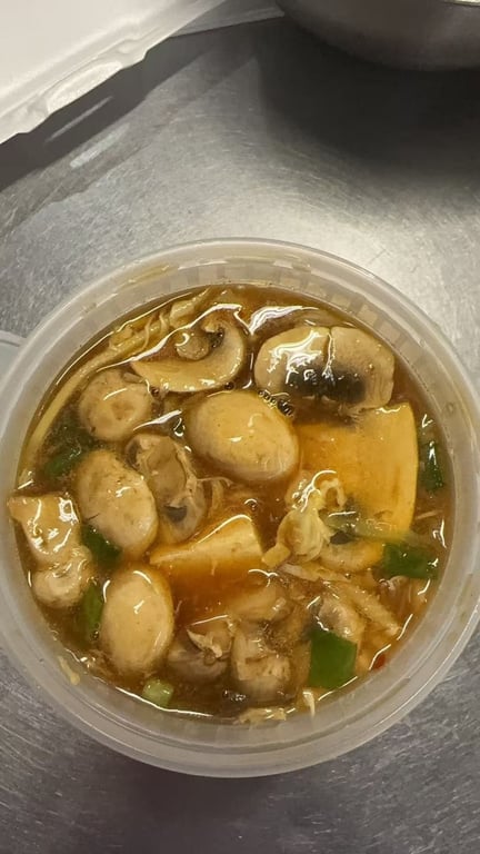 14. Hot & Sour Soup 酸辣汤