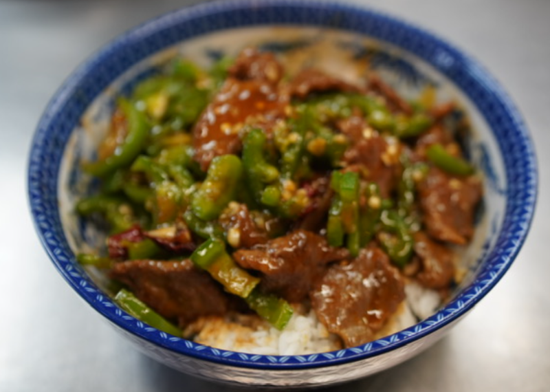 Hunan Beef Rice Bowl<br>湖南牛肉盖饭