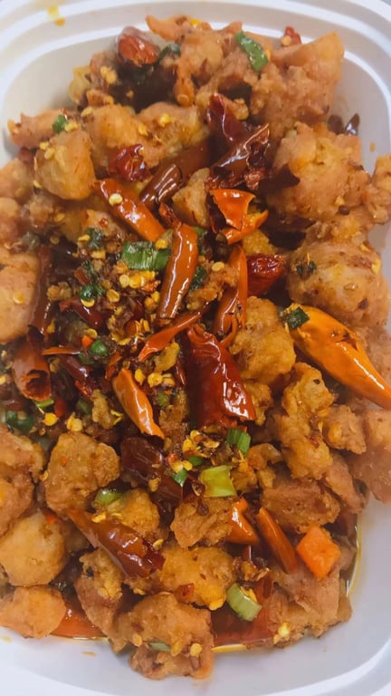 辣子鸡丁 Spicy Chicken