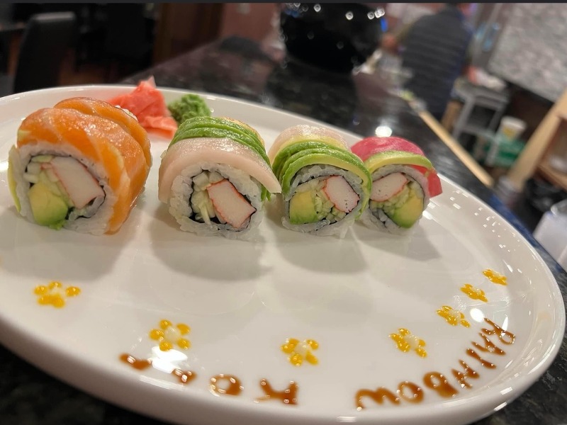 4. Rainbow Roll