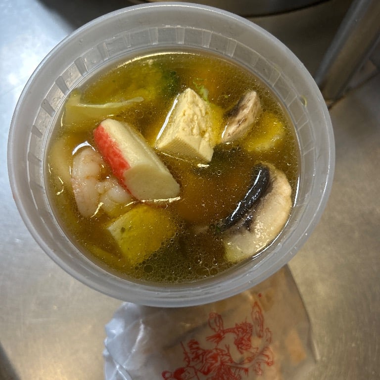 海鲜豆腐汤<br>26. Bean Curd w. Seafood Soup