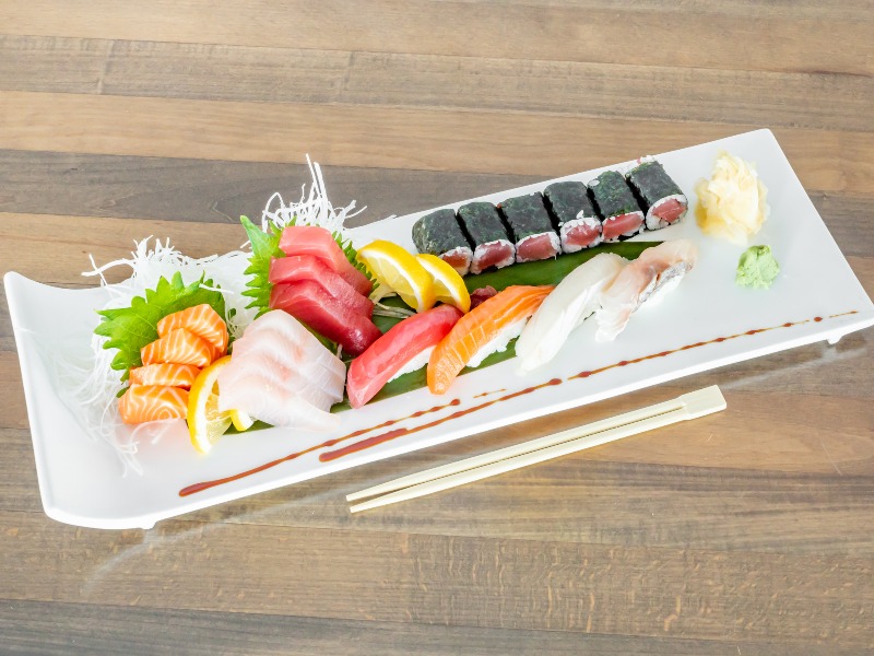 Miyabi Sushi & Sashimi Combo Entree Image