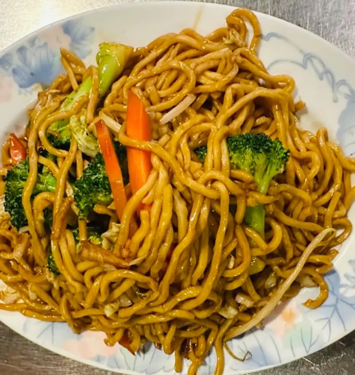 29. Vegetable Lo Mein